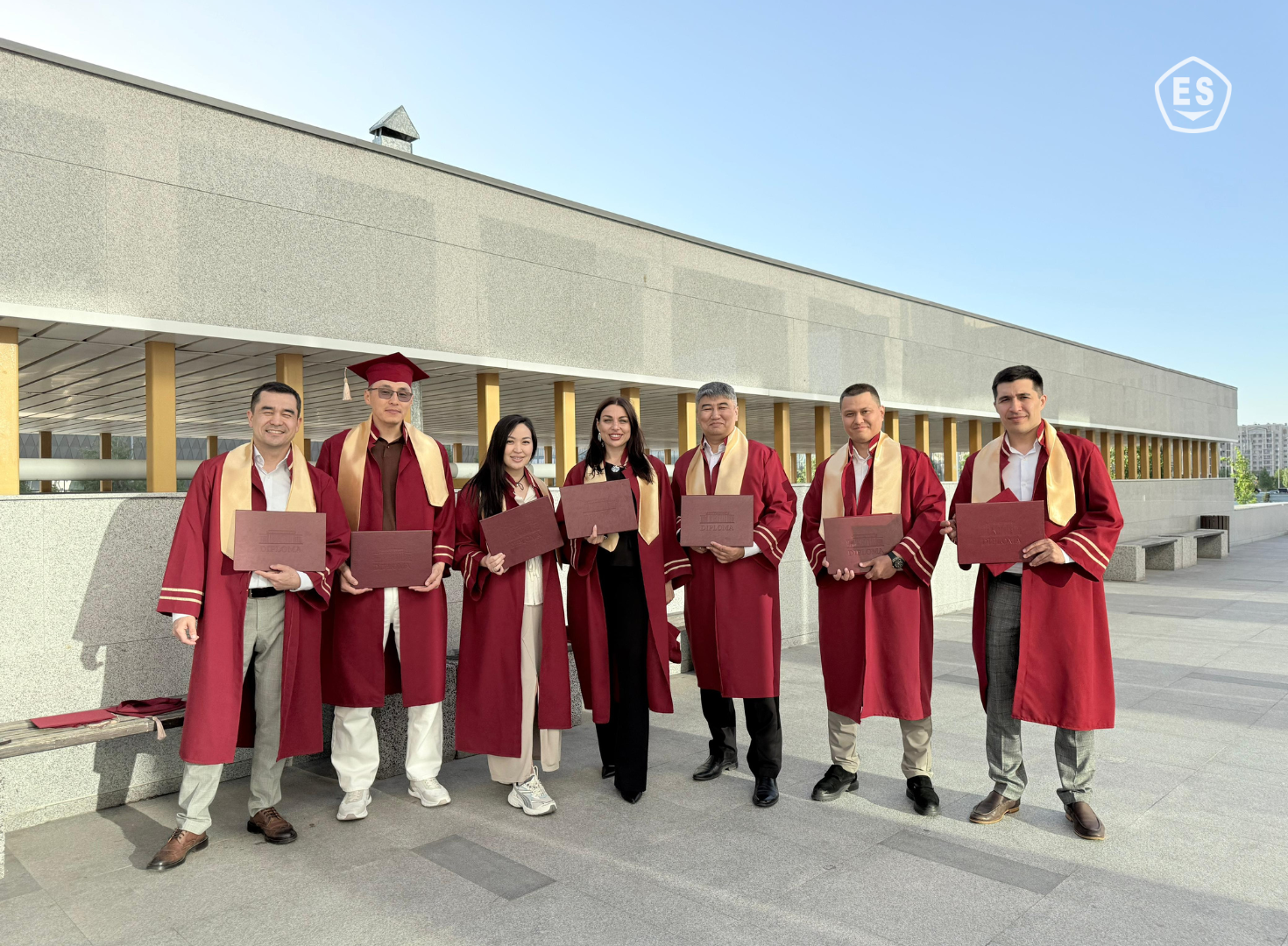 Руководители Engineering Services стали выпускниками программы MBA!